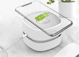 Bureau Stofzuiger - Mini Stofzuiger - Tafelstofzuiger - Kruimeldief - Draadloze Oplader - 2 in 1 - USB Oplaadbaar - Draagbare Stofzuiger - Bureau Accessoires - Gadget - Toetsenbord Reiniger - Compact - Telefoonoplader - Wit - 1 Stuk — thumbnail 1