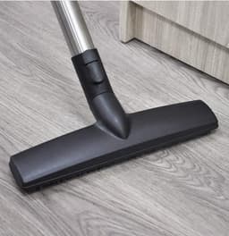 Luxe Parketborstel Geschikt Voor Miele Stofzuigers - Stofzuiger Mondstuk Borstel Voet Zuigmond - (Compact/Complete C1 C2 C3 S4000 S5000) Parketzuigmond Voor Harde Vloeren/Laminaat/Parket- Parketvoet Met Parkeerhaak & Vergrendeling - Stofzuigermond — thumbnail 1