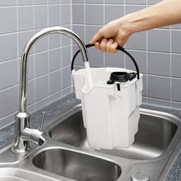 Kärcher SE 6 Signature Line Tapijtreiniger - Vlekkenreiniger - extra jaar garantie* - Nat- en droog stofzuiger - Geschikt voor oa. autostoelen - bureaustoelen - banken - hondenmanden, tapijten, vloerkleden, baby- en kinderstoelen — thumbnail 2