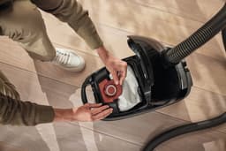 Miele CO Allergy Stofzuigerzakken HyClean Pure XL-Pack (8 stuks) + HEPA FILTER + geschikt voor de Miele Guard M1 — thumbnail 3