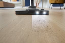Philips Stofzuiger zonder Zak FC9747/09 - Zuigmond met LED Verlichting - Lang Snoer - Alle Vloertypen - Met HEPA 13 Allergiefilter - Incl 3 Extra Mondstukken - Zwart — thumbnail 5