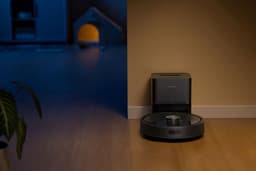 Roborock Robot VC Q7 TF+ Zwart, Dubbel anti-klit systeem, 3 waterdoorstroomstanden, zelfledigend dockingstation — thumbnail 5