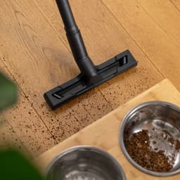 Kärcher Tapijtreiniger SE 4 Plus SET - Incl. extra Vliesfilterzakken 4st. - 4 / 4 liter - 3-in-1 Sproei-extractie - Tapijt- en bekledingsreiniger RM 519, 1L — thumbnail 5