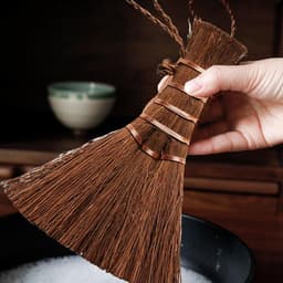 Mini Palm Bezem - Handveger - Bureau Reinigen - Handgebonden Borstels - 14 cm - Bruin — thumbnail 3