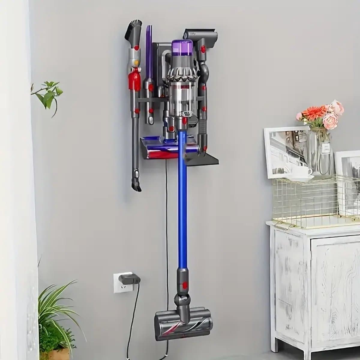 17Parts Wandhouder voor Dyson V7 V8 V10 V11 V12 V15 – Stofzuiger Accessoirehouder – 8-in-1 Organizer voor Opzetstukken – Wandmontage – Inclusief Pluggen en Schroeven – Ruimtebesparende Opbergoplossing — afbeelding 1