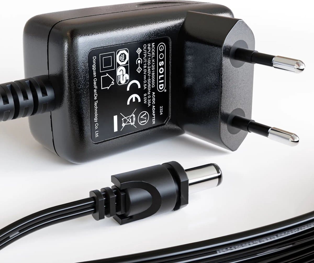 GO SOLID! ® Oplader geschikt voor SilverCrest SHSS 16 A1 Accu steel- en handstofzuiger — afbeelding 1