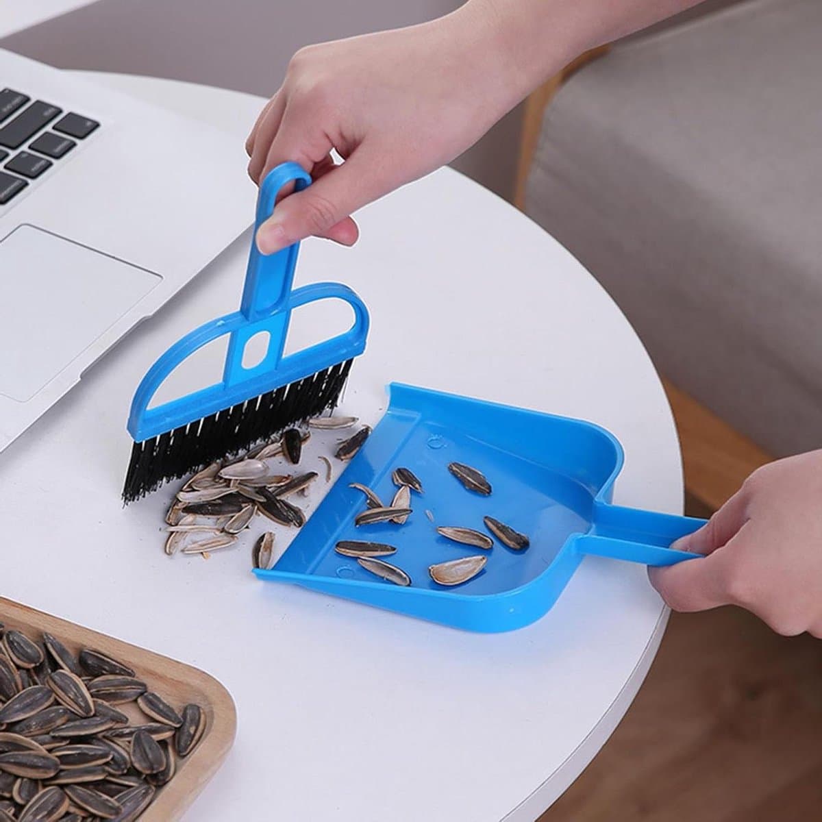 Mini Stoffer en Blik - Kleine Bezem Set - Bureau Schoonmaken - Zachte Borstelharen - Compact Ontwerp - Blauw — afbeelding 1