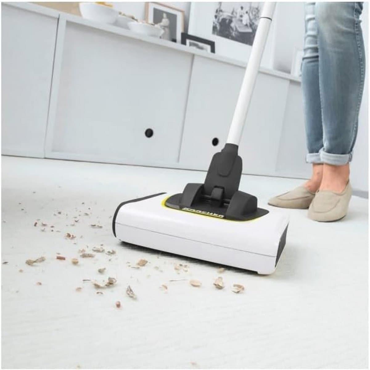 Accu Rolveger voor Efficiënte Vloerreiniging - Draadloos en Intuïtief — afbeelding 1